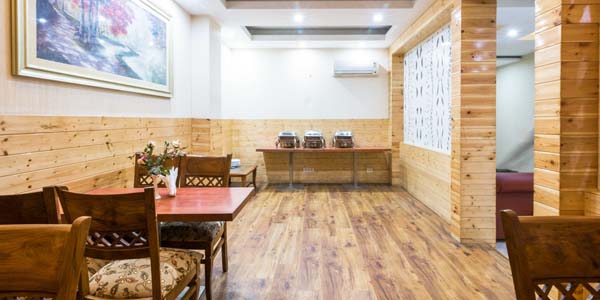 hotel Hosue inn frontimage